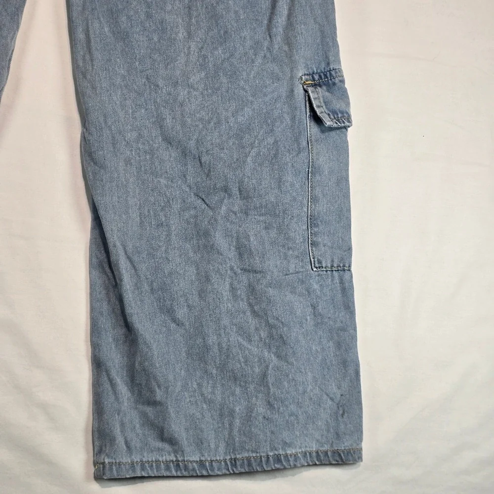 Zoe by Zoe + Phoebe High Rise Wide Leg Cargo Jeans Light Wash Blue Size 9 NWT